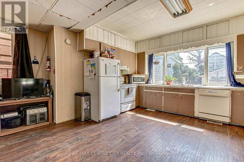 51 East Street, St. Thomas, ON - Indoor Photo Showing Kitchen