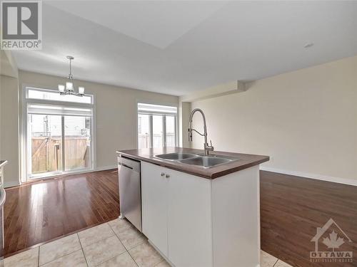 720 Brian Good Avenue, Ottawa, ON - Indoor Photo Showing Kitchen With Double Sink