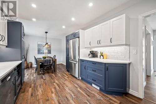 5 Burk Court, Clarington (Bowmanville), ON - Indoor Photo Showing Kitchen With Stainless Steel Kitchen With Upgraded Kitchen