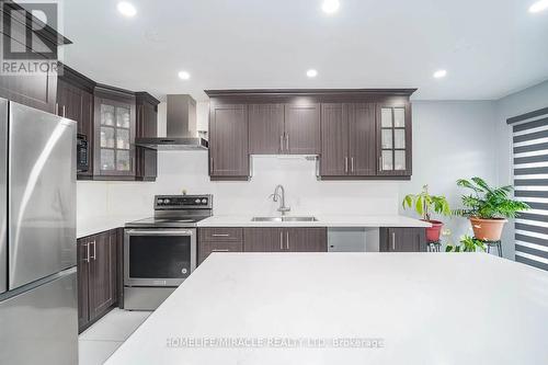 92 Kruger Road, Markham, ON - Indoor Photo Showing Kitchen With Stainless Steel Kitchen With Double Sink With Upgraded Kitchen