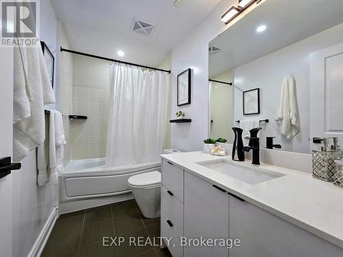 309 - 38 Cedarland Drive, Markham, ON - Indoor Photo Showing Bathroom