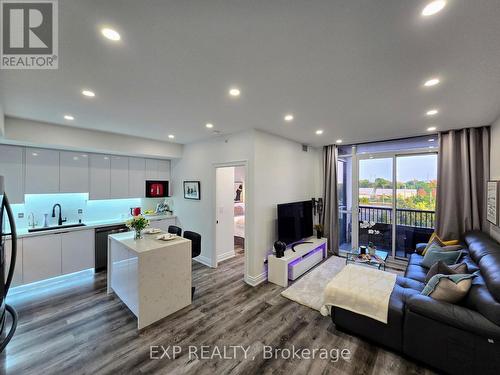 309 - 38 Cedarland Drive, Markham, ON - Indoor Photo Showing Living Room