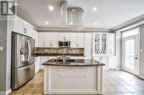 816 Millard Street, Whitchurch-Stouffville, ON - Indoor Photo Showing Kitchen With Stainless Steel Kitchen With Upgraded Kitchen