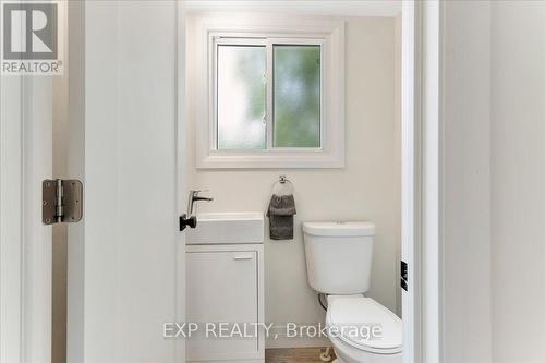 143 Collins Street, Collingwood, ON - Indoor Photo Showing Bathroom