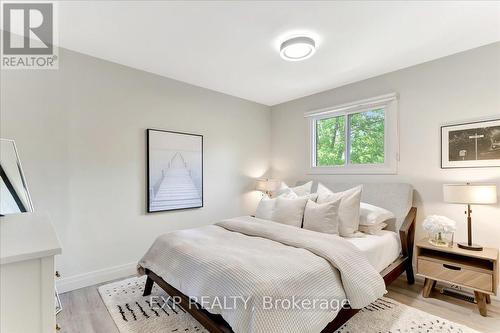 143 Collins Street, Collingwood, ON - Indoor Photo Showing Bedroom