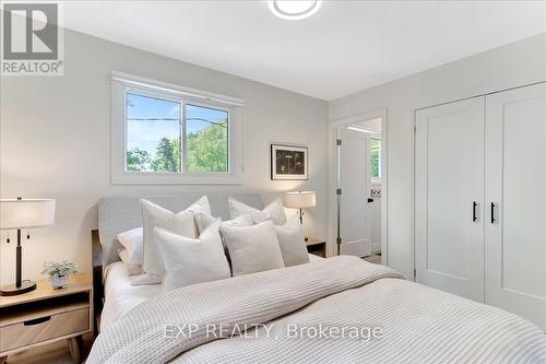 143 Collins Street, Collingwood, ON - Indoor Photo Showing Bedroom