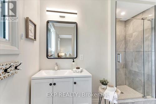 143 Collins Street, Collingwood, ON - Indoor Photo Showing Bathroom