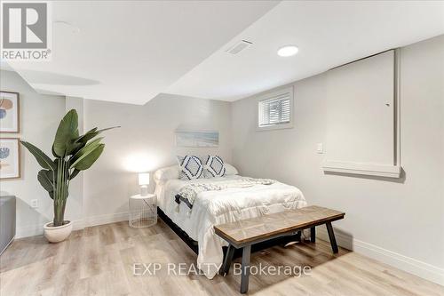 143 Collins Street, Collingwood, ON - Indoor Photo Showing Bedroom