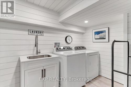 143 Collins Street, Collingwood, ON -  Photo Showing Laundry Room