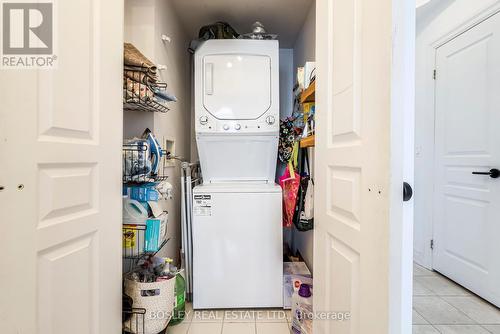 Ph09 - 2083 Lake Shore Boulevard W, Toronto (Mimico), ON - Indoor Photo Showing Laundry Room