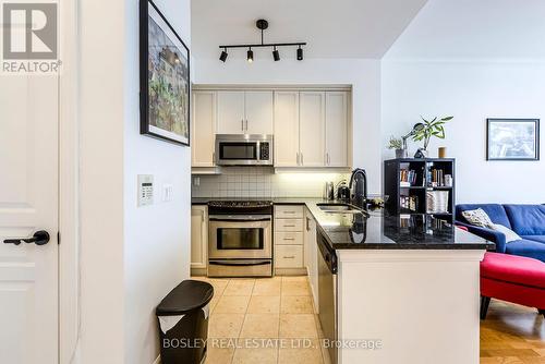 Ph09 - 2083 Lake Shore Boulevard W, Toronto (Mimico), ON - Indoor Photo Showing Kitchen