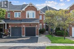 455 BARONDALE DRIVE  Mississauga, ON L4Z 3V8