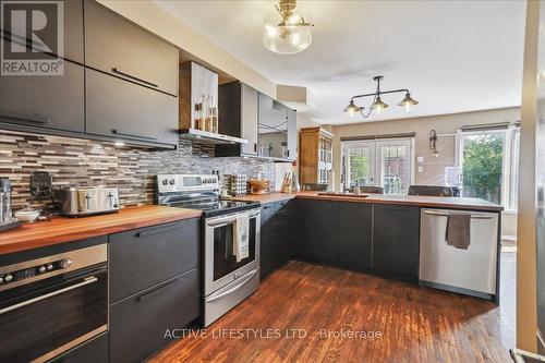 455 Barondale Drive, Mississauga, ON - Indoor Photo Showing Kitchen