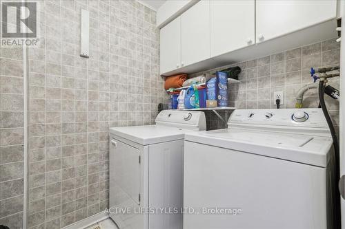 455 Barondale Drive, Mississauga, ON - Indoor Photo Showing Laundry Room