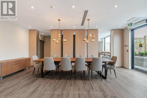 210 - 1440 Clarriage Court, Milton (Ford), ON - Indoor Photo Showing Dining Room