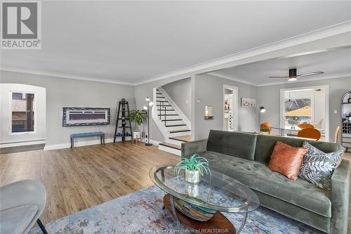 210 Laurier Drive, Lasalle, ON - Indoor Photo Showing Living Room