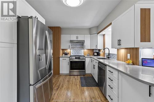 210 Laurier Drive, Lasalle, ON - Indoor Photo Showing Kitchen