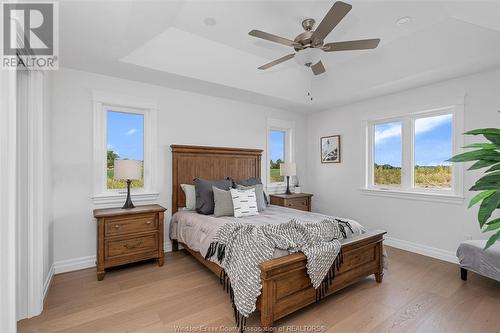 80 Jewel, Harrow, ON - Indoor Photo Showing Bedroom