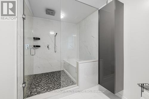 2087 Munden Road, Mississauga (Cooksville), ON - Indoor Photo Showing Bathroom