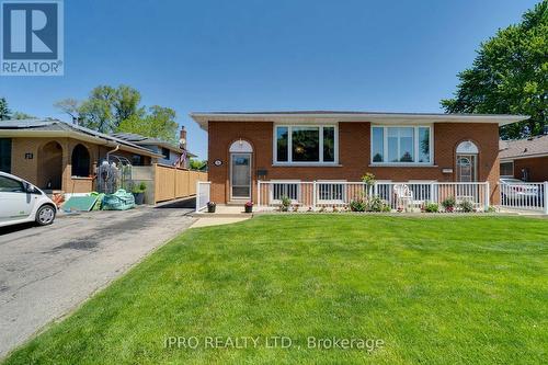 18 Costain Court, Hamilton, ON - Outdoor