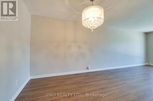 18 Costain Court, Hamilton (Fessenden), ON - Indoor Photo Showing Other Room