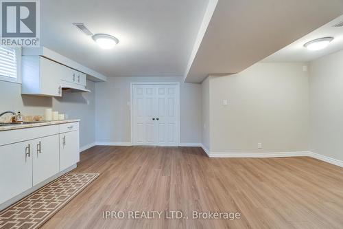 18 Costain Court, Hamilton, ON - Indoor