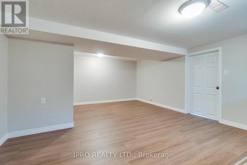 18 Costain Court, Hamilton (Fessenden), ON - Indoor Photo Showing Other Room