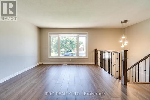 18 Costain Court, Hamilton, ON - Indoor Photo Showing Other Room