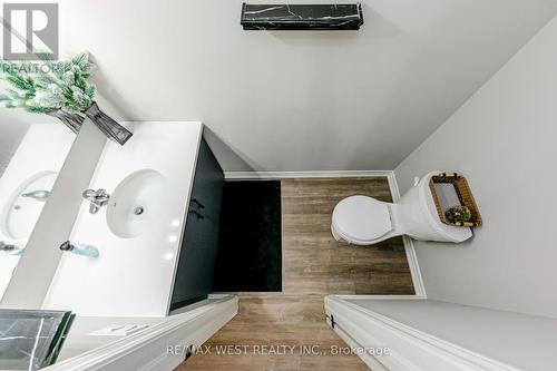 41 - 253 Chapel Hill Drive, Kitchener, ON - Indoor Photo Showing Bathroom