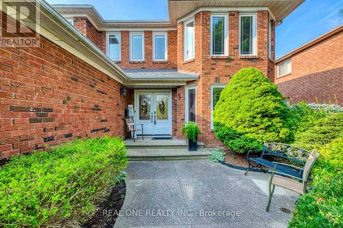 1125 Windrush Drive, Oakville (Glen Abbey), ON - Outdoor