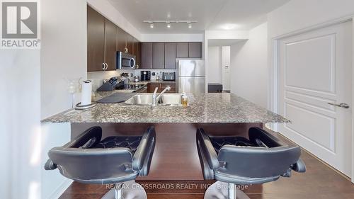 608 - 225 Webb Drive, Mississauga, ON - Indoor Photo Showing Kitchen With Double Sink With Upgraded Kitchen