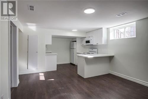 128 Dufferin Street, Sudbury, ON - Indoor Photo Showing Kitchen