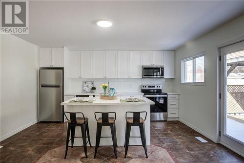 128 Dufferin Street, Sudbury, ON - Indoor Photo Showing Kitchen