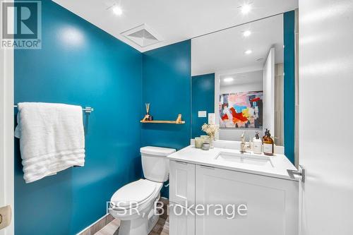 105 - 430 Roncesvalles Avenue, Toronto (Roncesvalles), ON - Indoor Photo Showing Bathroom