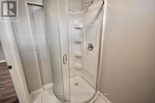 1800 Attawandaron Road, London, ON - Indoor Photo Showing Bathroom