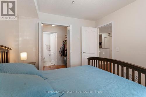 2113 - 6 Dayspring Circle, Brampton (Goreway Drive Corridor), ON - Indoor Photo Showing Bedroom