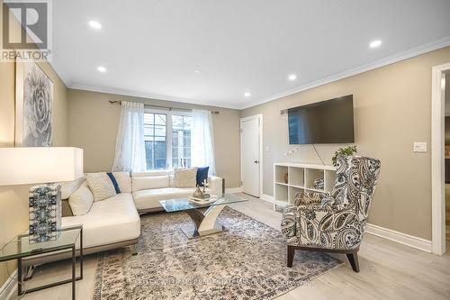 2138 Russett Road, Mississauga, ON - Indoor Photo Showing Living Room