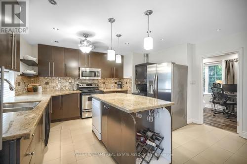 2138 Russett Road, Mississauga (Lakeview), ON - Indoor Photo Showing Kitchen With Double Sink With Upgraded Kitchen