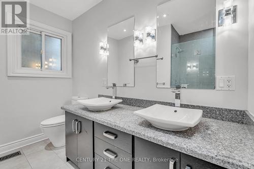 225 Maxome Avenue, Toronto (Newtonbrook East), ON - Indoor Photo Showing Bathroom