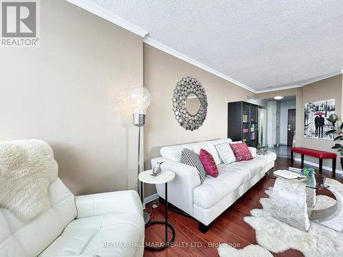 2608 - 1300 Islington Avenue, Toronto, ON - Indoor Photo Showing Living Room