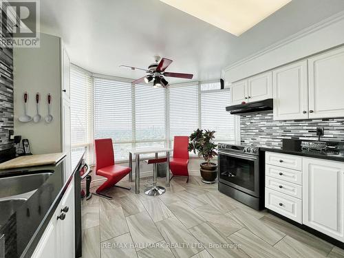 2608 - 1300 Islington Avenue, Toronto (Islington-City Centre West), ON - Indoor Photo Showing Kitchen