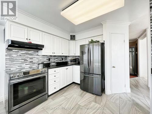 2608 - 1300 Islington Avenue, Toronto (Islington-City Centre West), ON - Indoor Photo Showing Kitchen