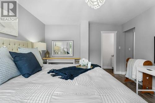 17 George Street, Hamilton (Waterdown), ON - Indoor Photo Showing Bedroom