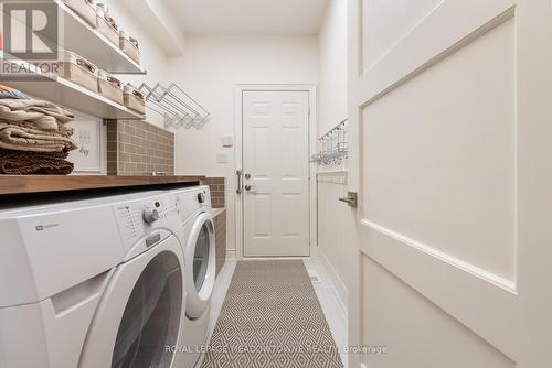 16 Edmonton Street, Brampton, ON - Indoor Photo Showing Laundry Room