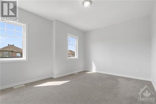 1017 Manege Street, Ottawa, ON - Indoor Photo Showing Other Room