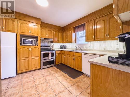 6 Drover Place, Clarenville, NL - Indoor Photo Showing Kitchen