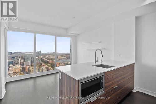 3905 - 88 Scott Street, Toronto, ON - Indoor Photo Showing Kitchen