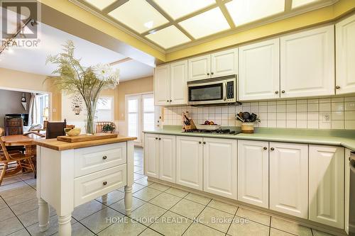 20 Andrew Street, Clarington (Newcastle), ON - Indoor Photo Showing Kitchen