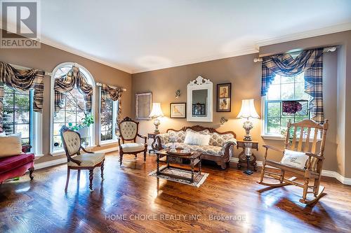 20 Andrew Street, Clarington (Newcastle), ON - Indoor Photo Showing Living Room