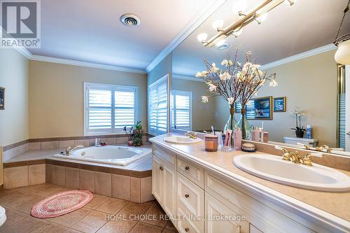 20 Andrew Street, Clarington (Newcastle), ON - Indoor Photo Showing Bathroom